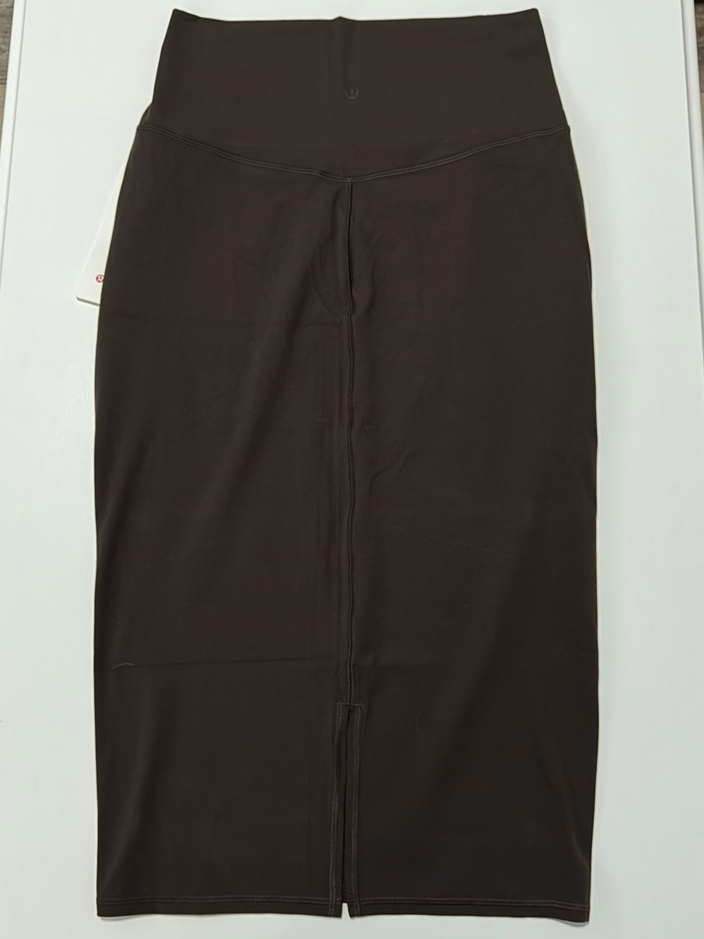 Lululemon - Nulu Slim Fit High Rise Skirt - Size 8 or 12 - NWT - Picture 3 of 7